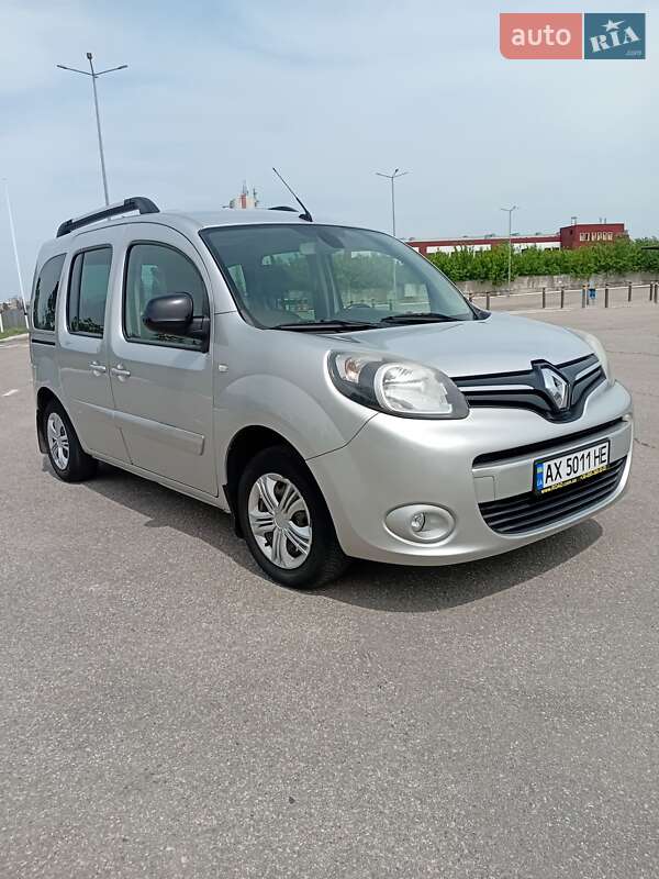 Минивэн Renault Kangoo 2013 в 