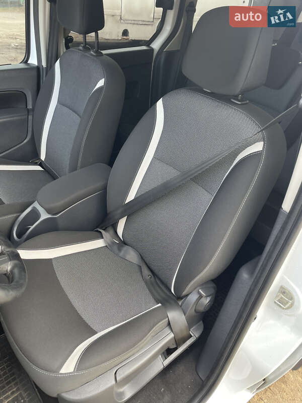 Мінівен Renault Kangoo 2016 в Борисполі