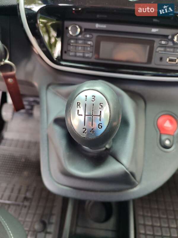 Минивэн Renault Kangoo 2014 в Киеве