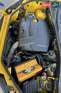 Минивэн Renault Kangoo 2003 в 