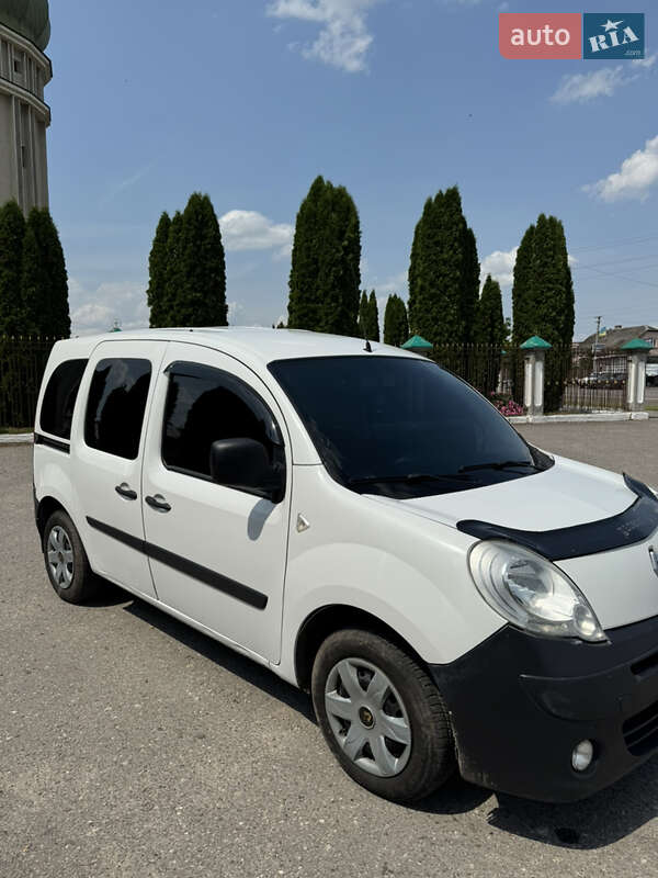 Грузовой фургон Renault Kangoo 2011 в Дубно