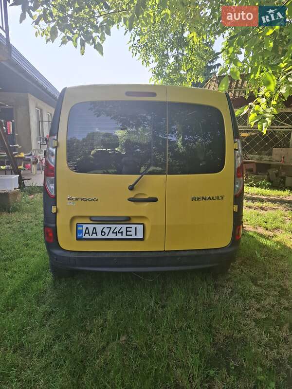 Минивэн Renault Kangoo 2015 в Ужгороде