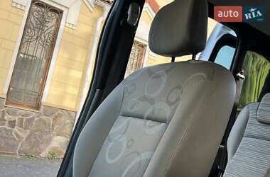 Мінівен Renault Kangoo 2009 в 