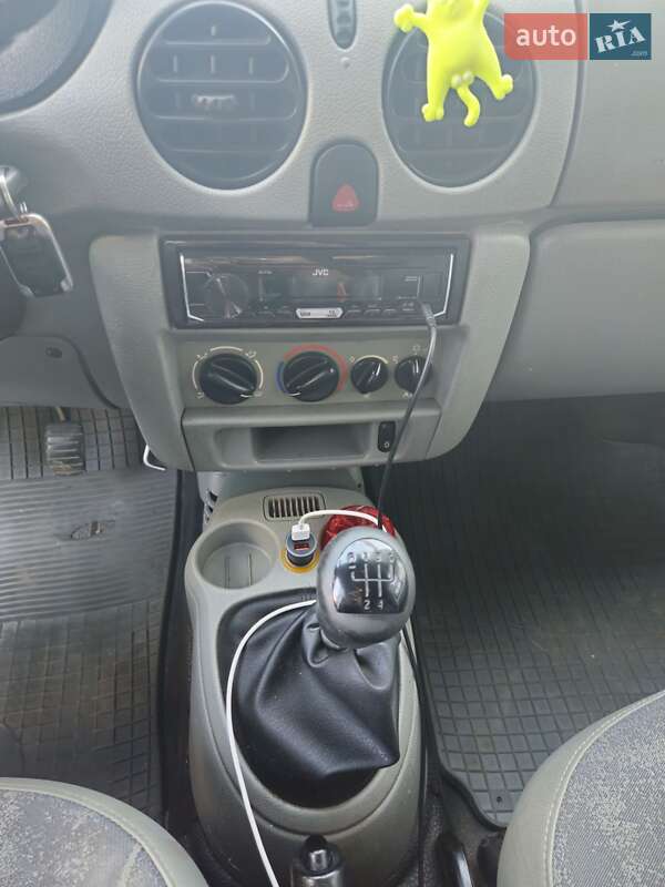 Минивэн Renault Kangoo 2004 в Ирклиеве