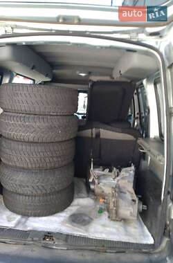 Минивэн Renault Kangoo 2004 в 
