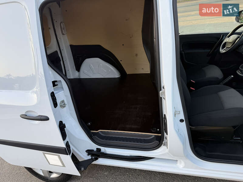 Вантажний фургон Renault Kangoo 2021 в Дніпрі