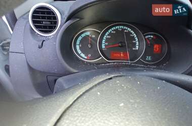 Минивэн Renault Kangoo 2012 в 