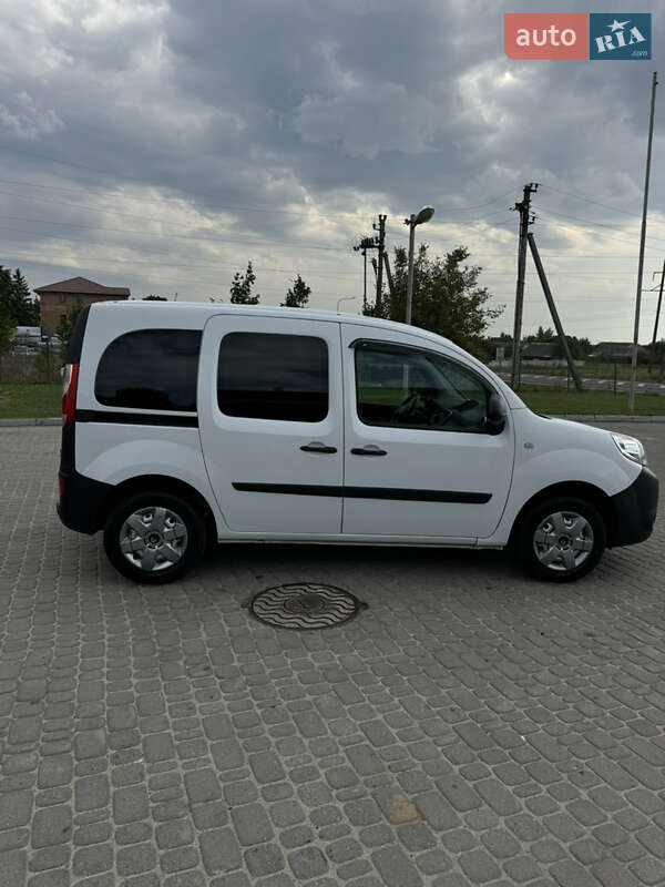 Мінівен Renault Kangoo 2015 в Володимирі