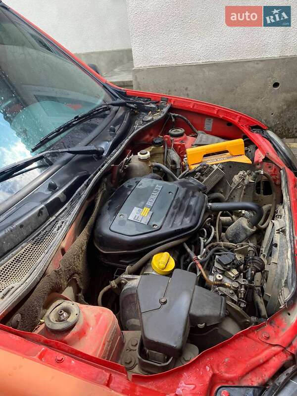 Минивэн Renault Kangoo 2000 в Рожнове