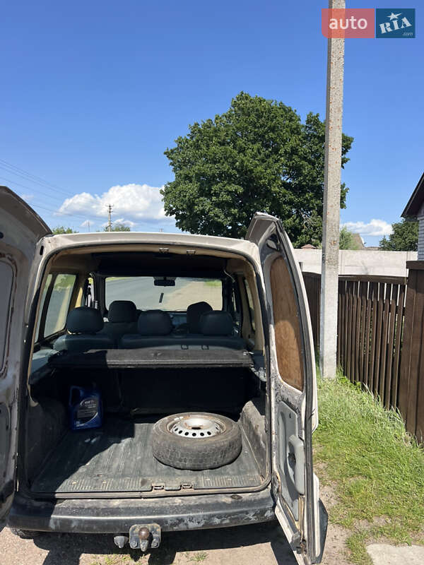 Минивэн Renault Kangoo 1999 в Коростене