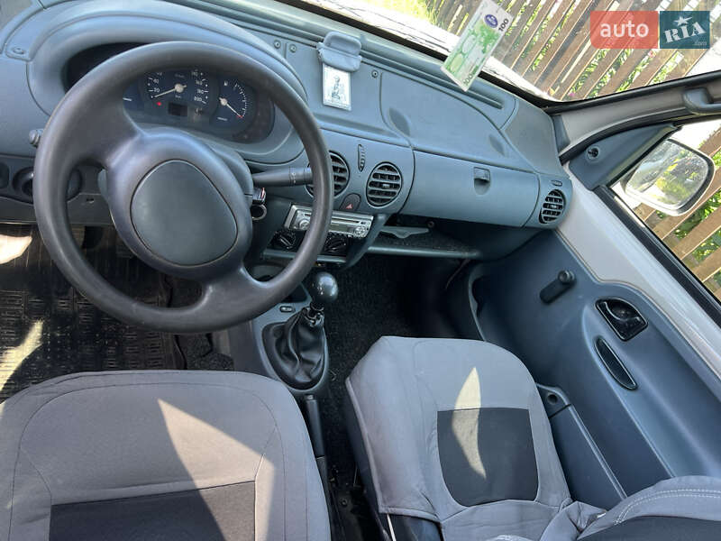 Минивэн Renault Kangoo 1999 в Коростене