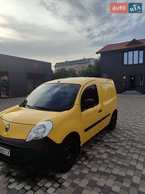 Вантажопасажирський фургон Renault Kangoo 2012 в Гадячі