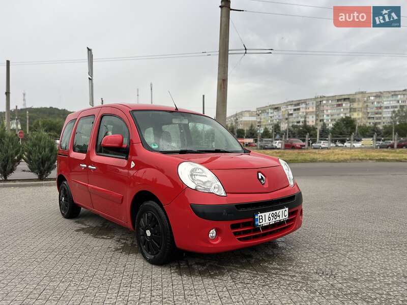 Минивэн Renault Kangoo 2012 в 