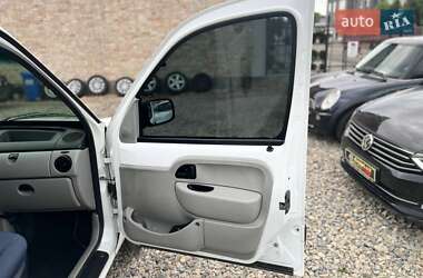 Минивэн Renault Kangoo 2004 в 