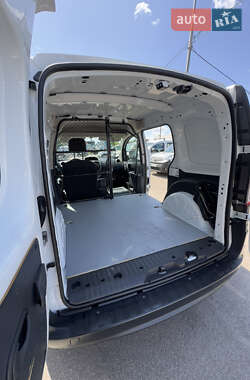 Грузовой фургон Renault Kangoo 2020 в 