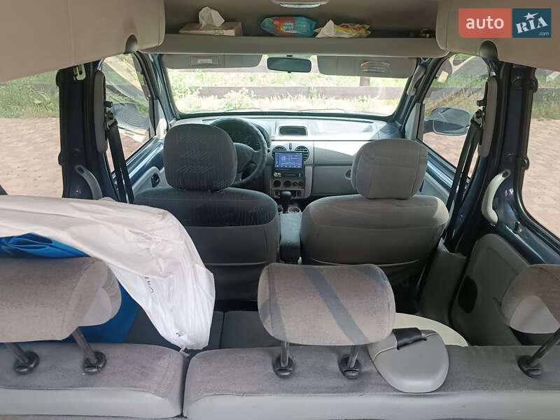 Минивэн Renault Kangoo 2004 в Славянске