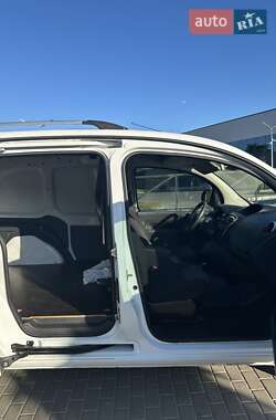 Грузовой фургон Renault Kangoo 2019 в 