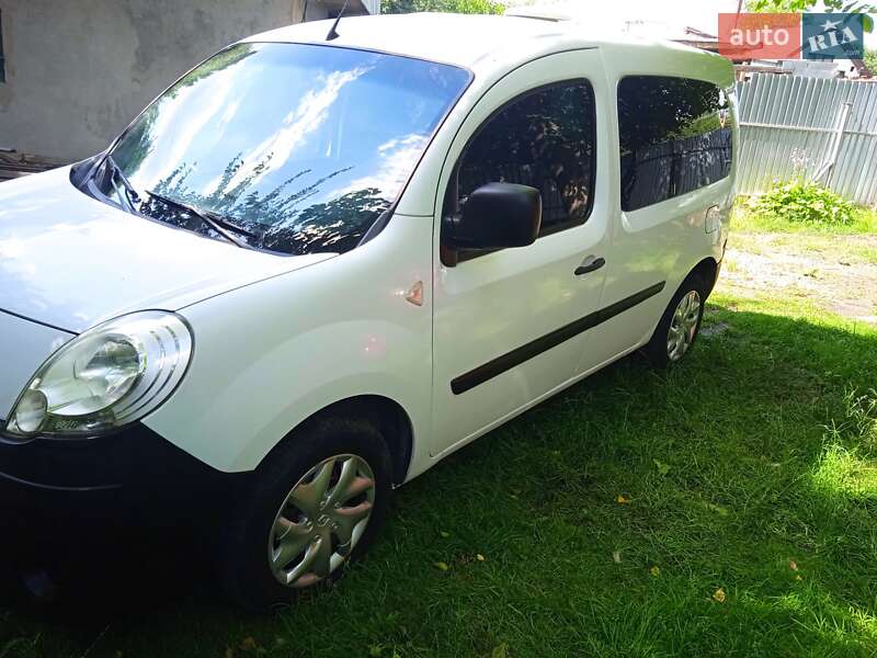 Минивэн Renault Kangoo 2012 в 