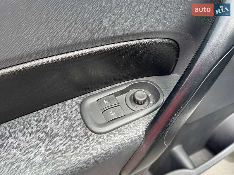 Грузовой фургон Renault Kangoo 2012 в Киеве