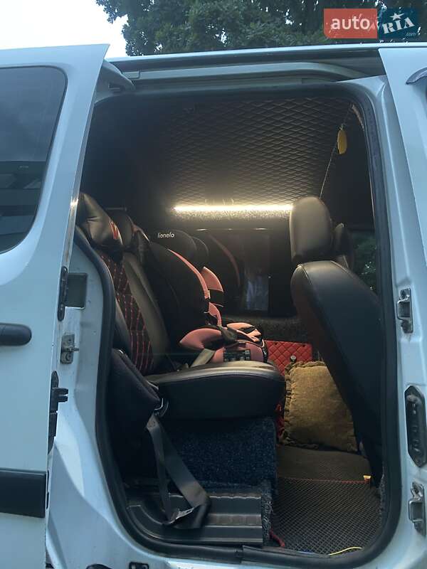 Минивэн Renault Kangoo 2008 в Хусте