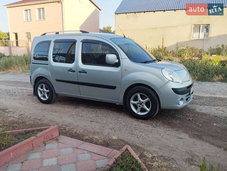 Минивэн Renault Kangoo 2008 в 