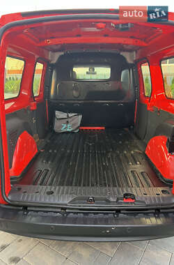 Грузовой фургон Renault Kangoo 2022 в 