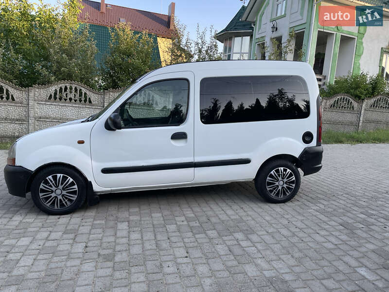Минивэн Renault Kangoo 2000 в Кицмани
