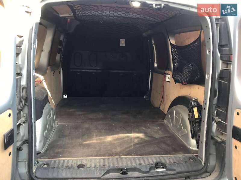 Грузовой фургон Renault Kangoo 2011 в Николаеве