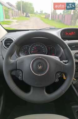 Минивэн Renault Kangoo 2012 в 