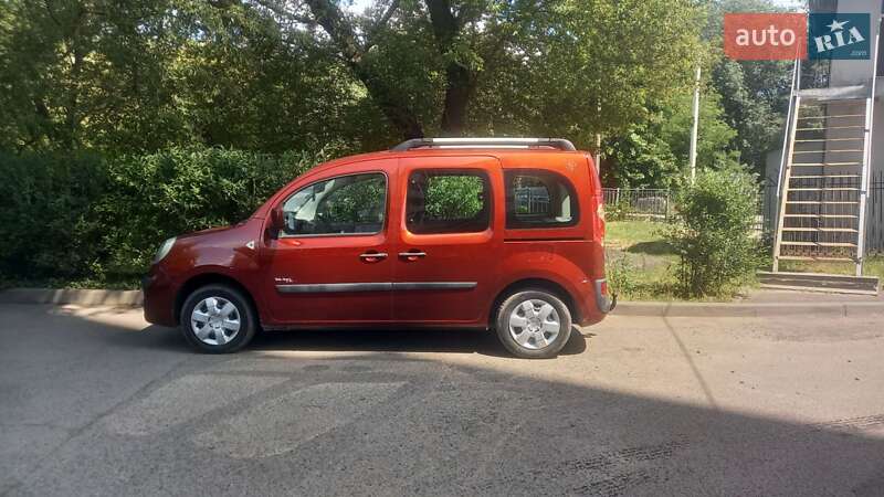 Минивэн Renault Kangoo 2009 в Луцке