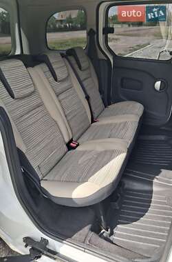 Минивэн Renault Kangoo 2011 в 