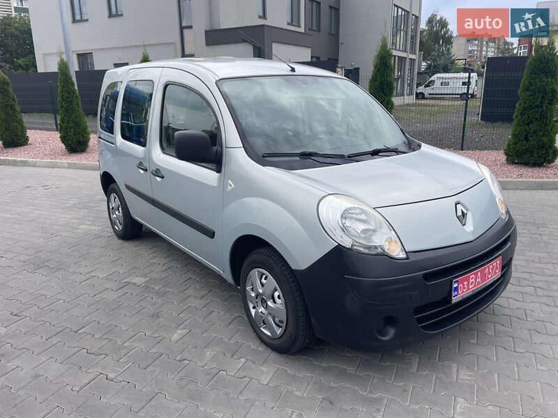 Минивэн Renault Kangoo 2010 в Луцке