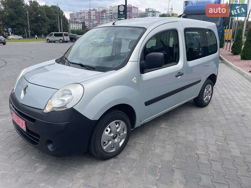 Минивэн Renault Kangoo 2010 в Луцке