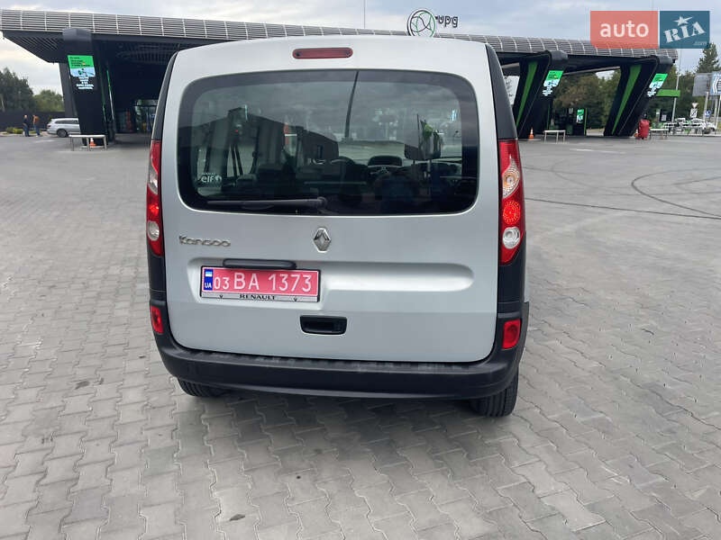 Минивэн Renault Kangoo 2010 в Луцке
