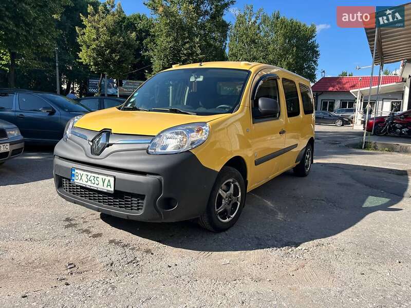 Минивэн Renault Kangoo 2015 в 