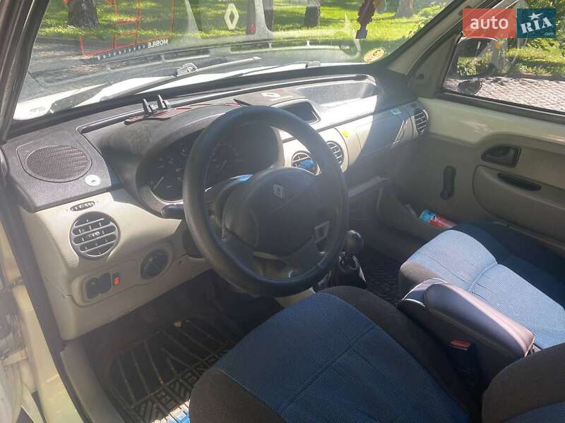 Минивэн Renault Kangoo 2004 в Киеве