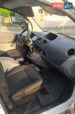 Грузопассажирский фургон Renault Kangoo 2010 в 