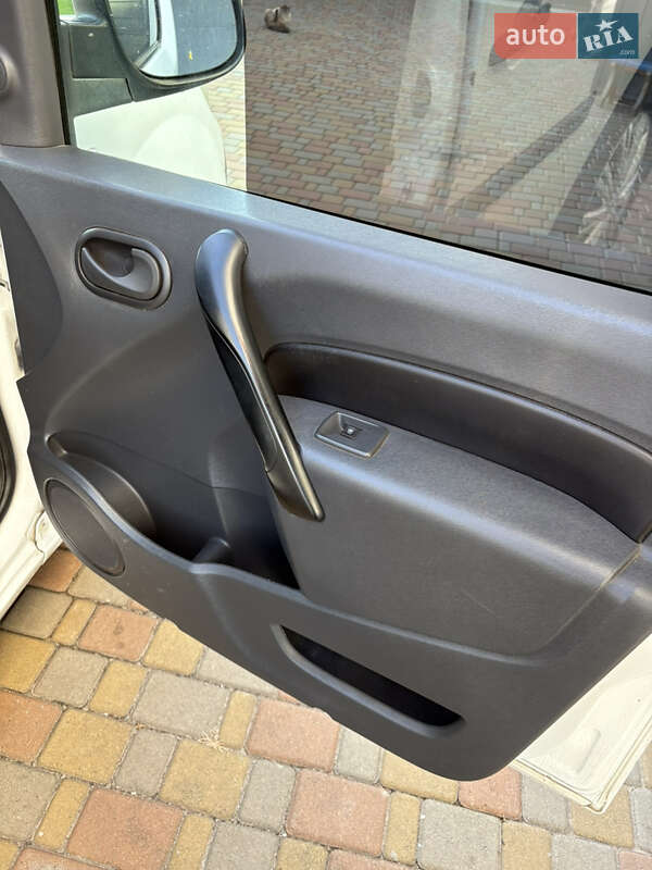 Грузовой фургон Renault Kangoo 2013 в Броварах