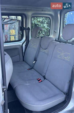 Минивэн Renault Kangoo 2005 в 