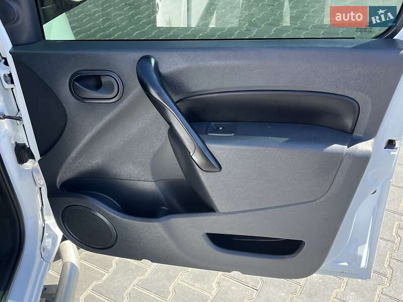 Вантажний фургон Renault Kangoo 2016 в Одесі