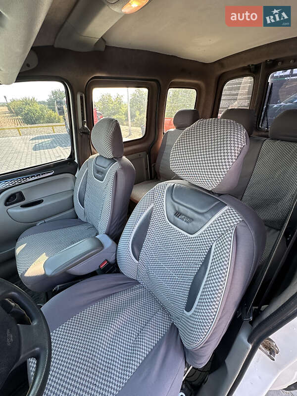 Минивэн Renault Kangoo 2007 в Голованевске