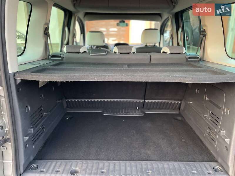 Минивэн Renault Kangoo 2011 в Калуше