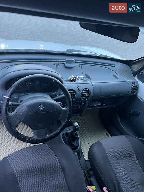 Грузовой фургон Renault Kangoo 2000 в Нововолынске