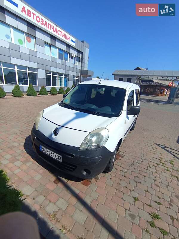 Минивэн Renault Kangoo 2008 в Сарнах