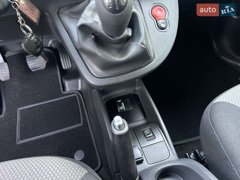 Грузовой фургон Renault Kangoo 2019 в Киеве