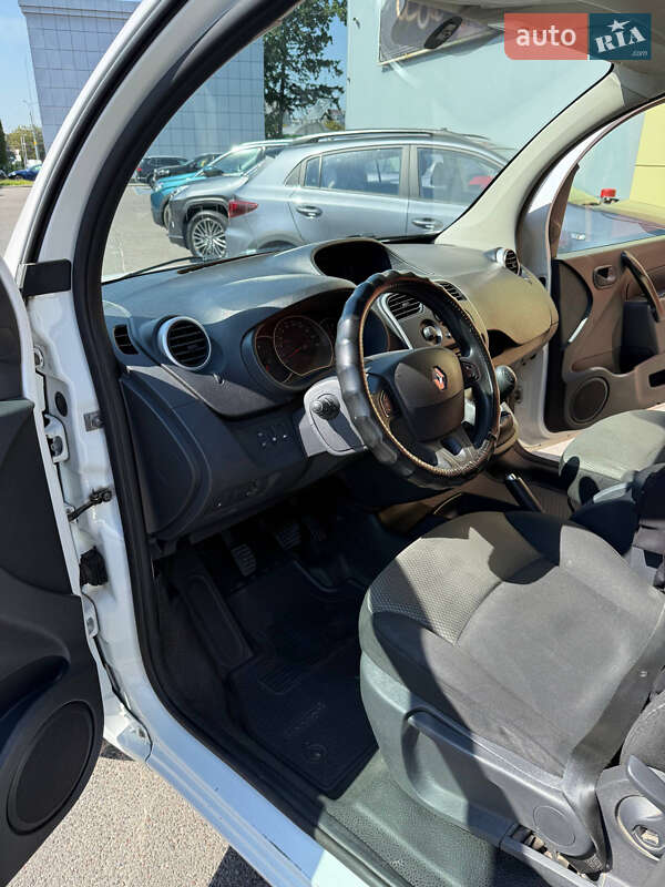 Грузовой фургон Renault Kangoo 2017 в Львове