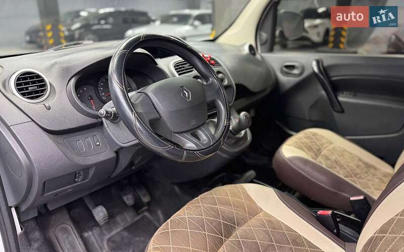 Минивэн Renault Kangoo 2015 в Черновцах