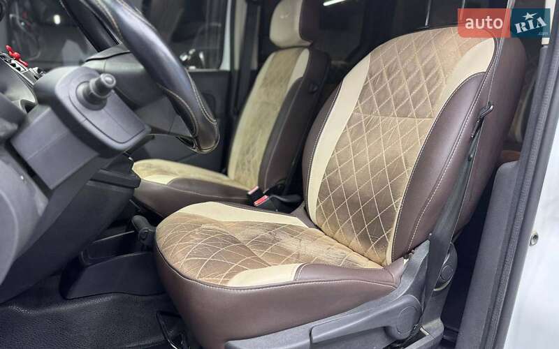 Минивэн Renault Kangoo 2015 в Черновцах