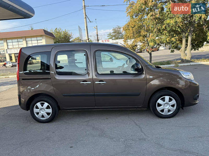 Мінівен Renault Kangoo 2015 в Дніпрі