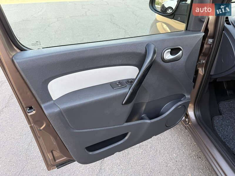 Мінівен Renault Kangoo 2015 в Дніпрі